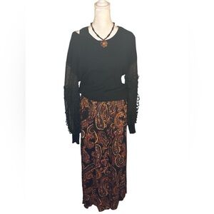 Elegant Black and Brown Paisley Skirt